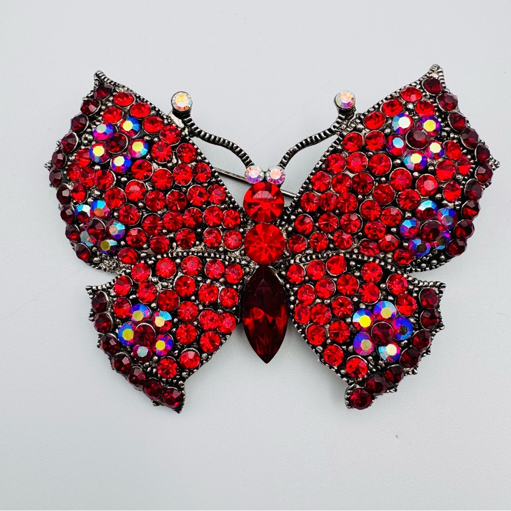 Vtg Red Rhinestone Butterfly Brooch Silver Tone Perfect Red Hat Society Accent